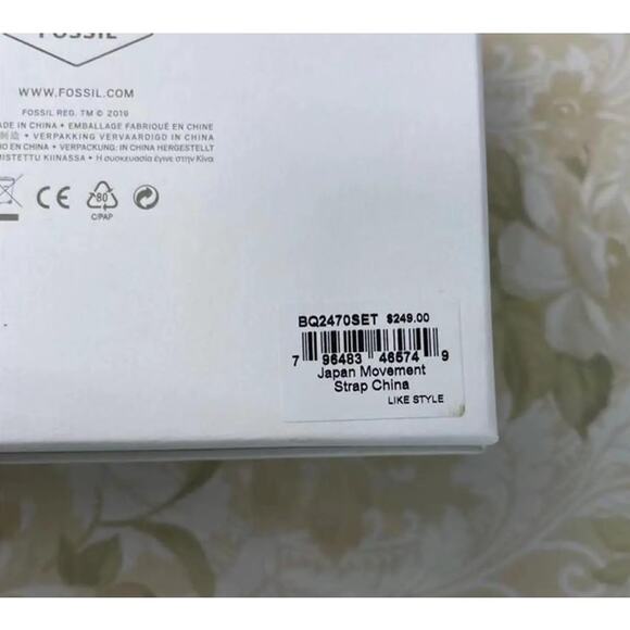 Fossil His and Her Wylie Three-Hand Navy Leather Watch Box Set BQ2470SET - Picture 9 of 9